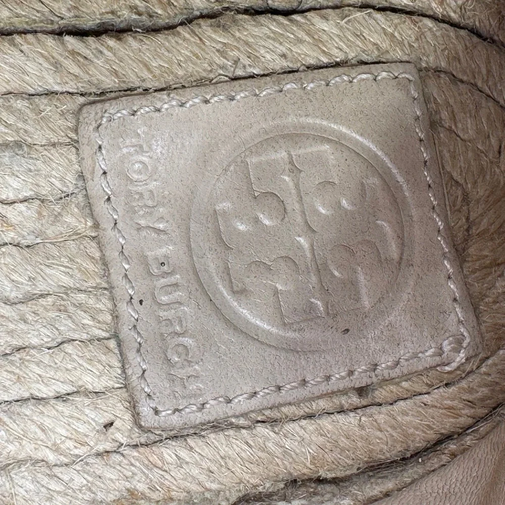 Tory Burch Espadrille Flats Women 8 Tan Laser Cut Suede Boho Summer Chic‎